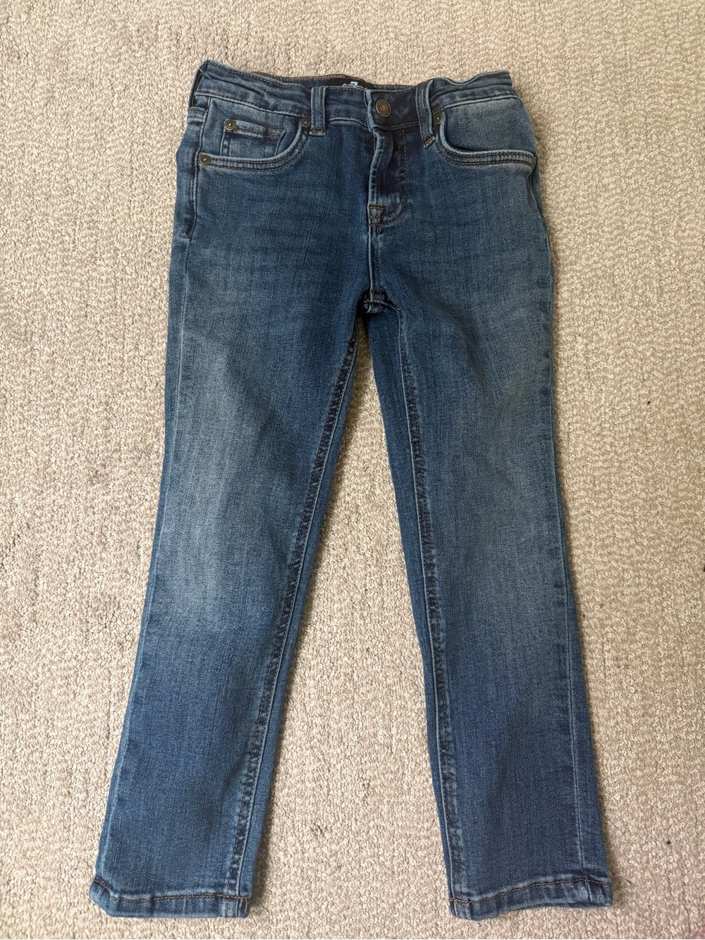 Girls  Classic Slim 7 for all mankind blue jeans size 6